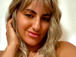 hot cam girl masturbating with dildo EriaBelle