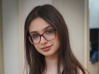 naked girl with cam EvelineEloise