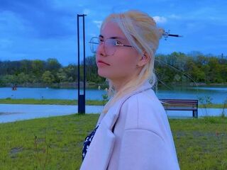 topless webcamgirl FredericaMittag