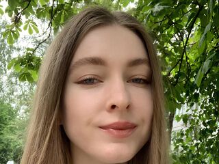masturbating webcamgirl HalfUndon