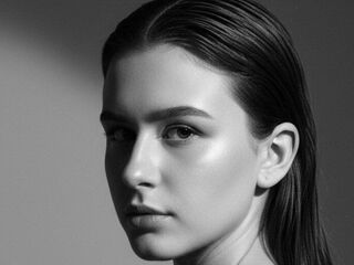 hot naked webcam girl HildaBarzey