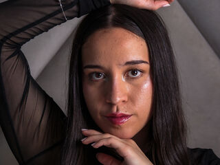 cam girl playing with sextoy IrysMontiel