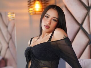 camgirl showing tits KaisaCurt