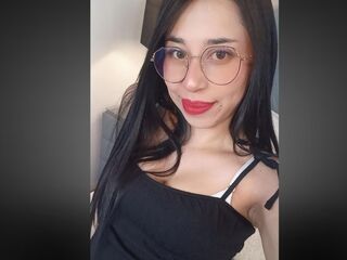 cam girl showing tits KarolyMoon