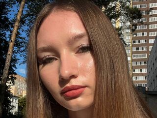 camgirl shaving pussy KeelyMichocki