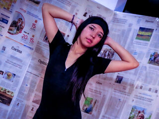 webcam girl chatroom LayraNoir
