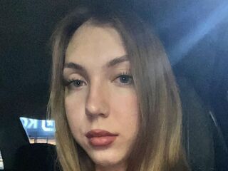 webcam bitch chatroom LeannHonnerlaw