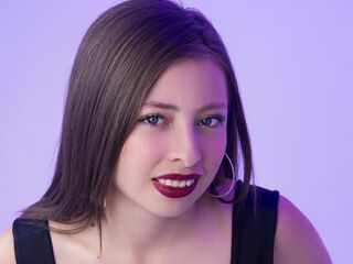 girl showing tits LennaPhillips