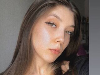 naughty cam girl LienFlanders