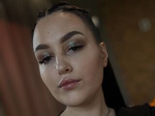 camgirl masturbating with vibrator LikaLuft