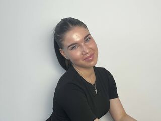 topless webcam girl LindsyDesue