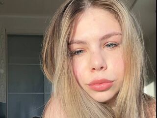 chat room LioraVayne