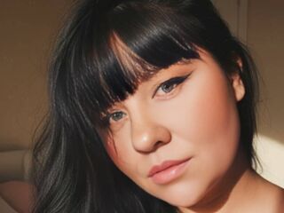 topless webcamgirl LolaFerari