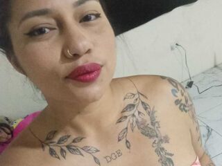 hot cam girl fingering LucianaAranda