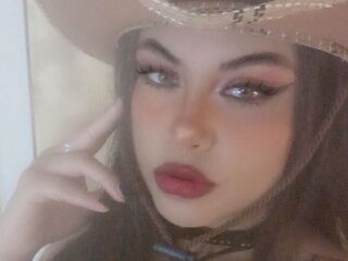 camslut naked LucianaRous