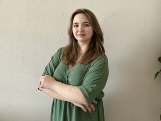 cam girl masturbating with dildo LucilleBride