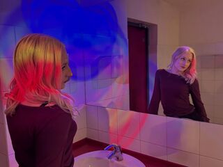 live striptease show LucilleWiste