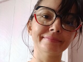 cam girl fingering pussy LuizaHots