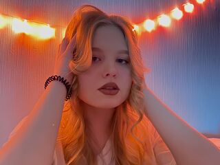 masturbating camgirl LunaReedy