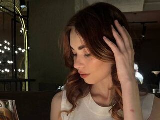naked girl with live cam LuxeLina