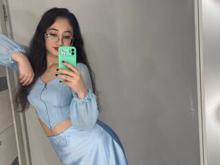 cam girl masturbating with vibrator MariWoods