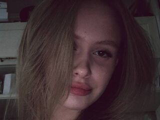 camwhore video MaryJohnsson