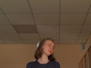 adult webcam chatroom MaryjanePorter