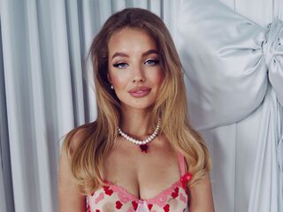 nude webcam girl photo MayaGal