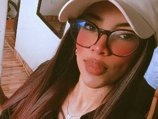 fingering girl cam picture MeliRivers
