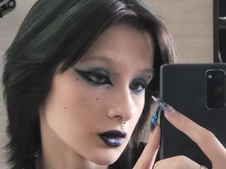 naked cam chat MeriHollway