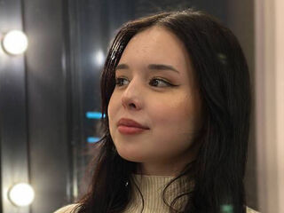 adult nude chat MikiPellon