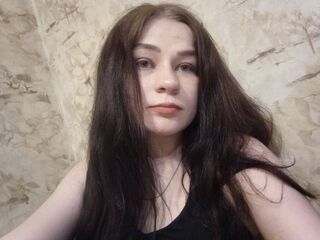 camgirl masturbating with vibrator MilanaCroft