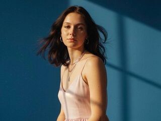 cam girl masturbating with vibrator MolliePoydras