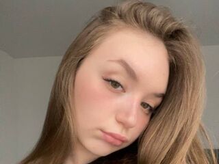 naked webcamgirl photo NaomiScot