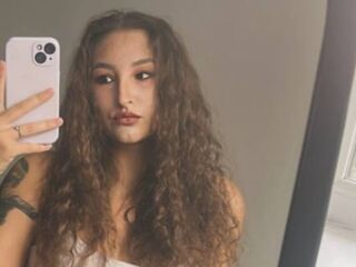 naked webcam girl picture NicholMikrot