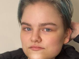 camgirl pic NilaPerine