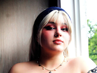 hot webcamslut NinaBloomie