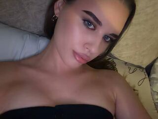 cam slut video chat RhiannonJumper