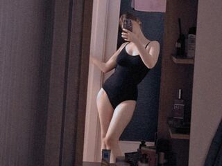 masturbating webcam girl RinaAlmons