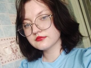hot cam girl fingering shaved pussy RubyMila