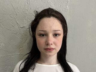 cam girl showing tits SallyMilton