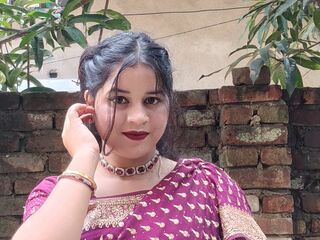 nude webcamgirl picture SaraAlisk