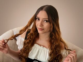 camwhore spreading pussy SaraDrew