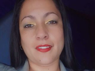 hot cam girl masturbating with vibrator ScarletMind