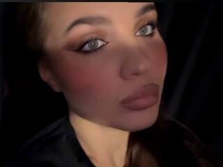 shower web cam SeemaRedhouse