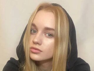 webcam girl SheridanSillavan