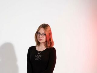 naked cam girl fingering pussy SuzanGoldstein