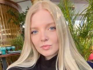 webcam girl chatroom SweetAnny