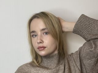 hot strip tease cam TeishaCaram