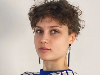 naked cam girl masturbating with vibrator TheolaTunison